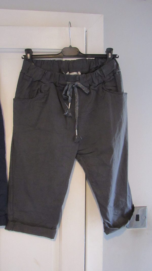 Bundle Deal 2 x Pairs of Size 1 Magic Shorts for only £20 - Image 4