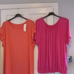 Bundle deal 2 x tops for £16 Bargain One Size fits sizes 18 20 22
