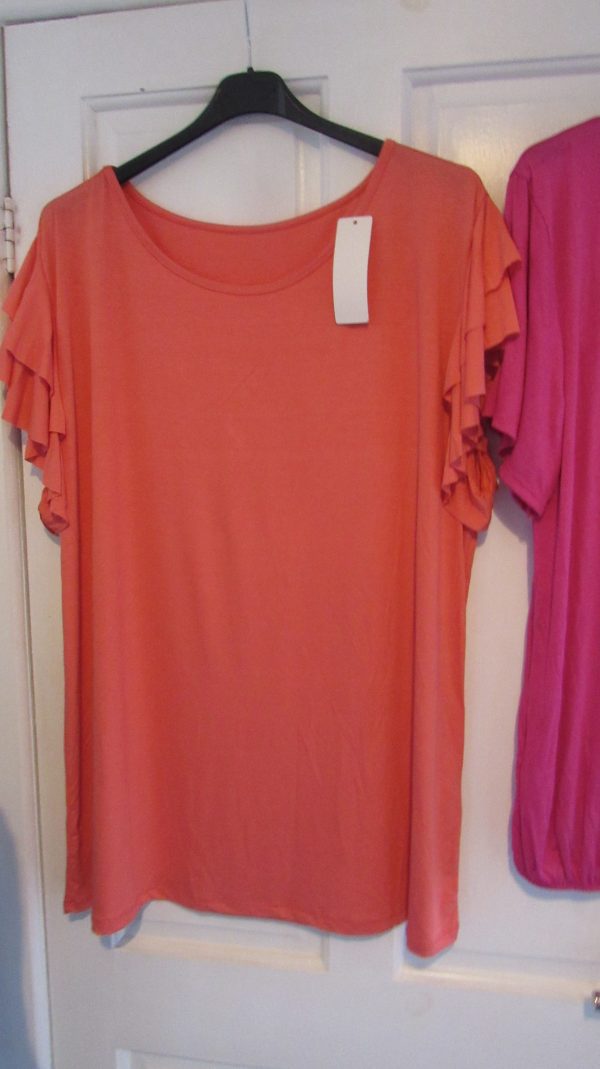 Bundle deal 2 x tops for £16 Bargain One Size fits sizes 18 20 22 - Image 3