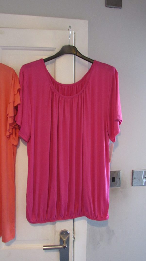 Bundle deal 2 x tops for £16 Bargain One Size fits sizes 18 20 22 - Image 4