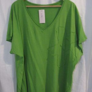 SALE SALE SALE New Ladies Green Flower T-shirt One Size fits sizes 18 20 22 NON RETURNABLE