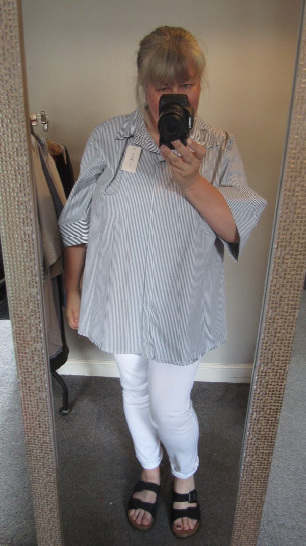SALE SALE SALE New Ladies Black White Stripe Shirt Plus Size One Size fits sizes 18 20 22 NON RETURNABLE - Image 6