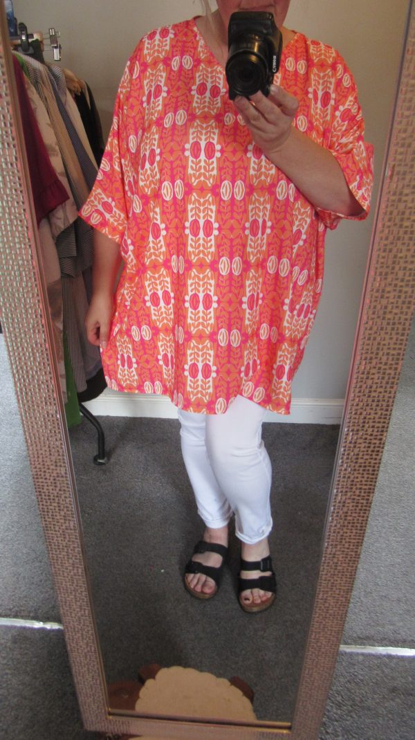 NEW Ladies Women Orange Print V Neck Tunic Top One Size fits sizes 18 20 22 24 NON RETURNABLE - Image 7