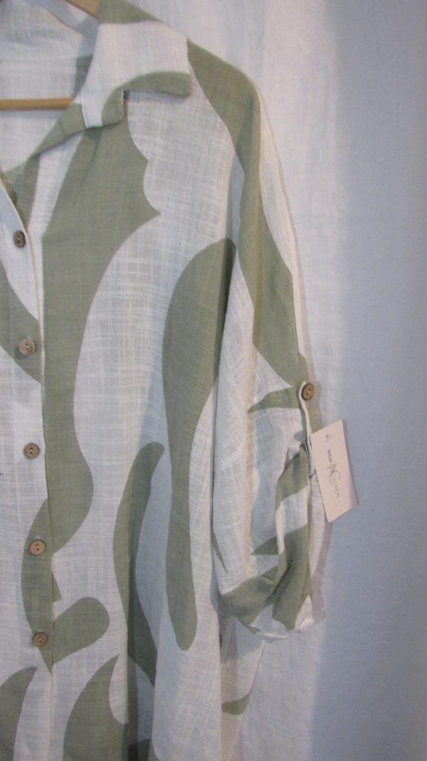 New Ladies Sage White Swirl Button Up Cheesecloth Shirt One Size fits sizes 18 20 22 - Image 3