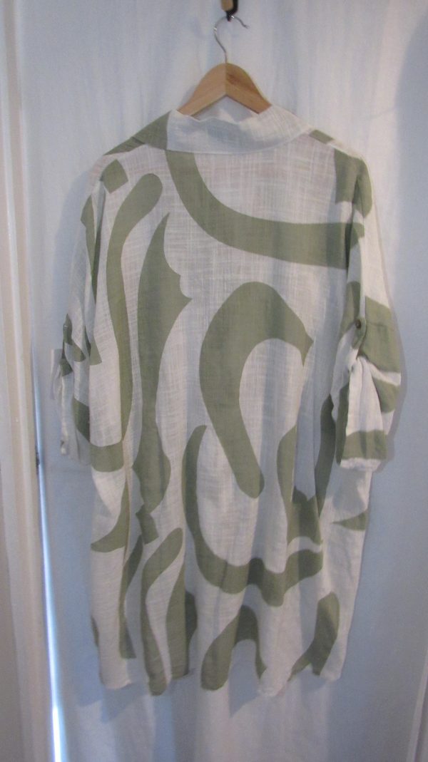 New Ladies Sage White Swirl Button Up Cheesecloth Shirt One Size fits sizes 18 20 22 - Image 5