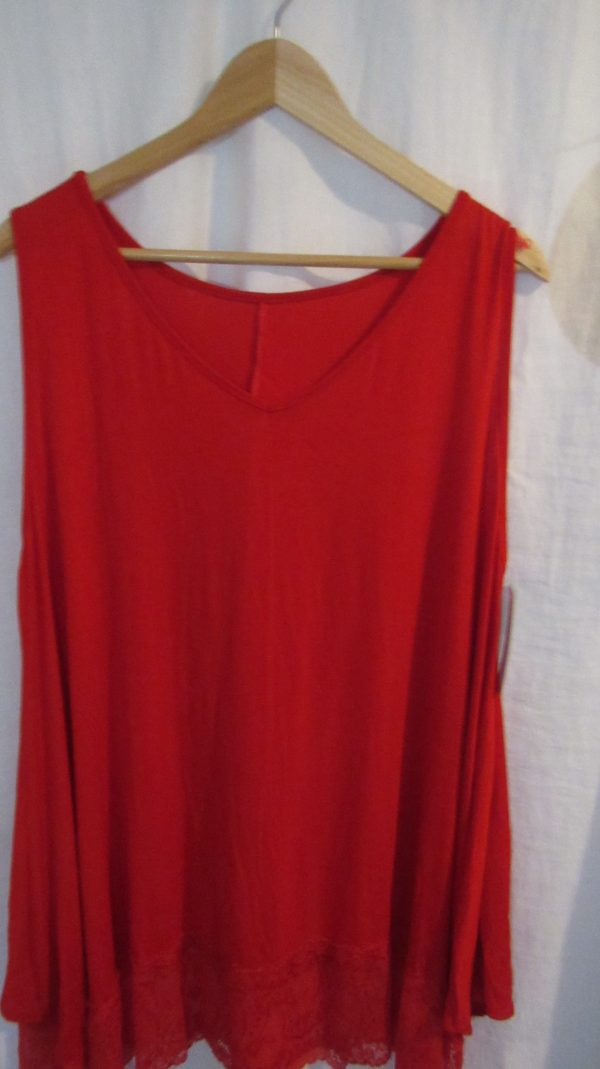 New Ladies Red Lacy Bottom Longer Length Top V Neck One Size fits sizes 18 20 22 - Image 2