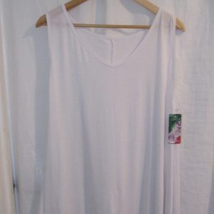New Ladies White Lacy Bottom Longer Length Top V Neck One Size fits sizes 18 20 22