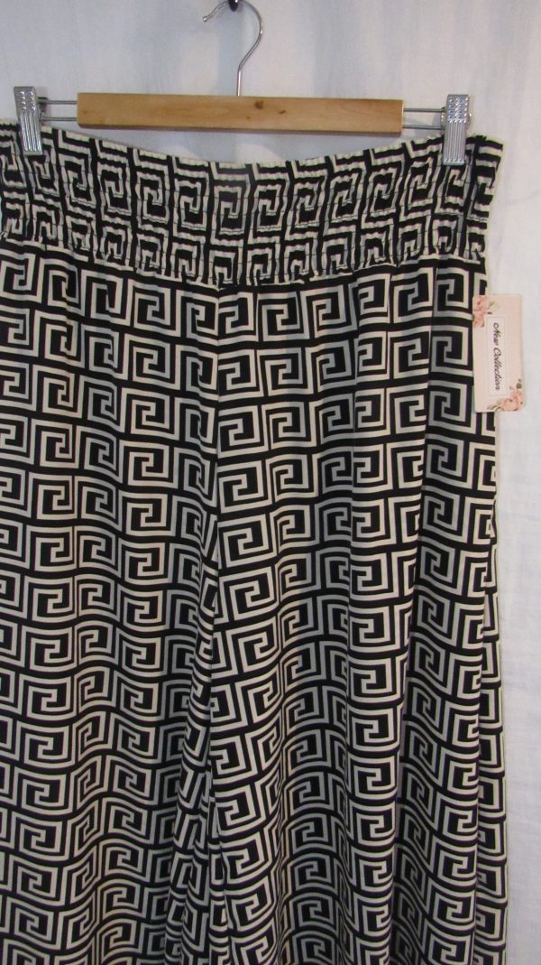New Ladies Black Square Print Palazzo Wide Leg Trousers One size fits sizes 16 18 20 22 - Image 3
