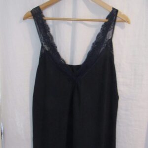 New Ladies Navy Blue Lace Sleeve V Neck Top One Size fits sizes 16 18 20 22