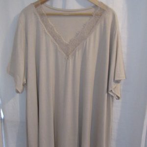 New Ladies Beige V Neck Lacy Tunic Top One Size fits sizes 18 20 22 NON RETURNABLE