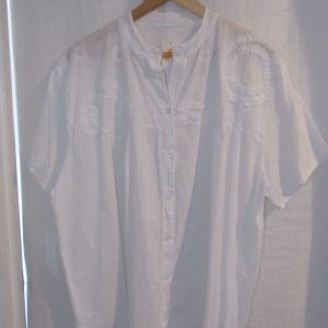 New Ladies White Embossed Top One Size fits sizes 16 18 20 22