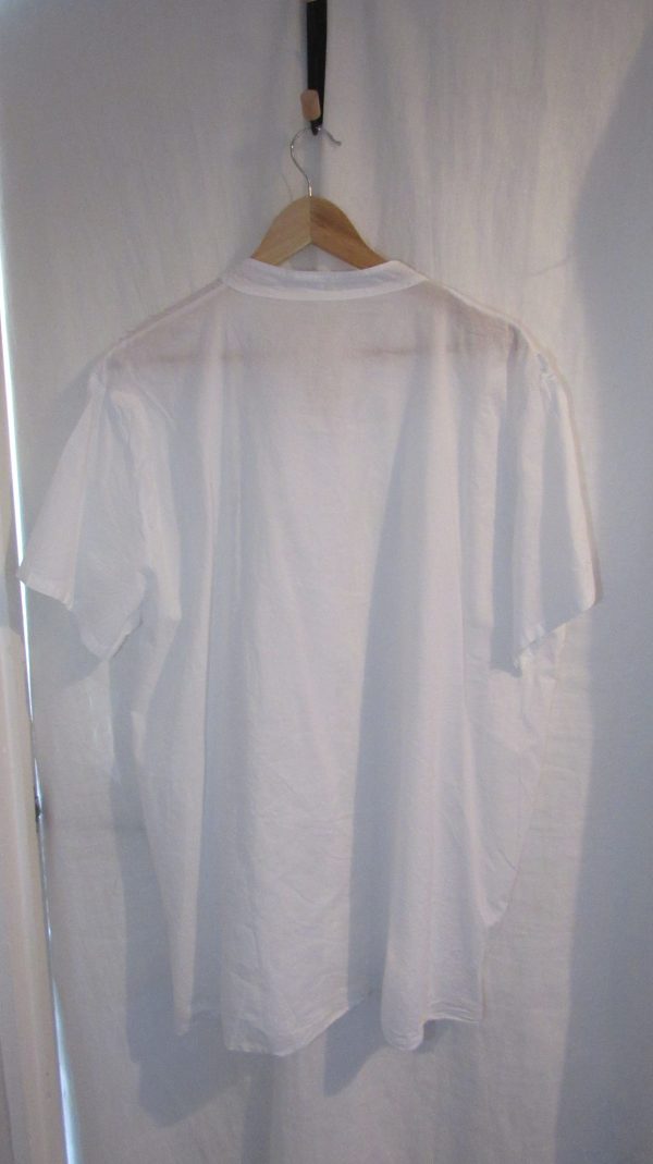 New Ladies White Embossed Top One Size fits sizes 16 18 20 22 - Image 5