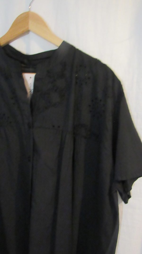 New Ladies Black Embossed Top One Size fits sizes 16 18 20 22 - Image 3