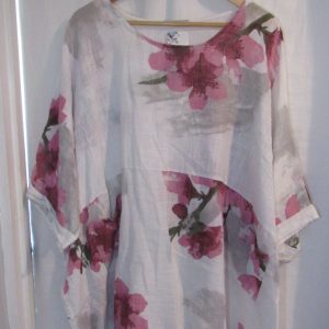 New White Flower Pocket Top Plus Size One Size fits sizes 20 22 24 26