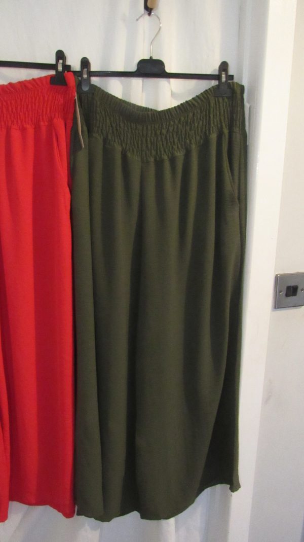 Bundle deal 1 x Khaki and 1 x Red palazzo Trousers One Size fits 18 20 22 For £20 - Image 4