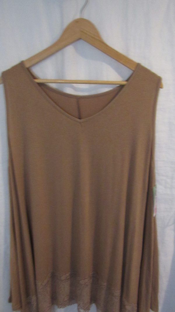 New Ladies Lacy Bottom Mocha Longer Length Top V Neck One Size fits sizes 18 20 22 - Image 3