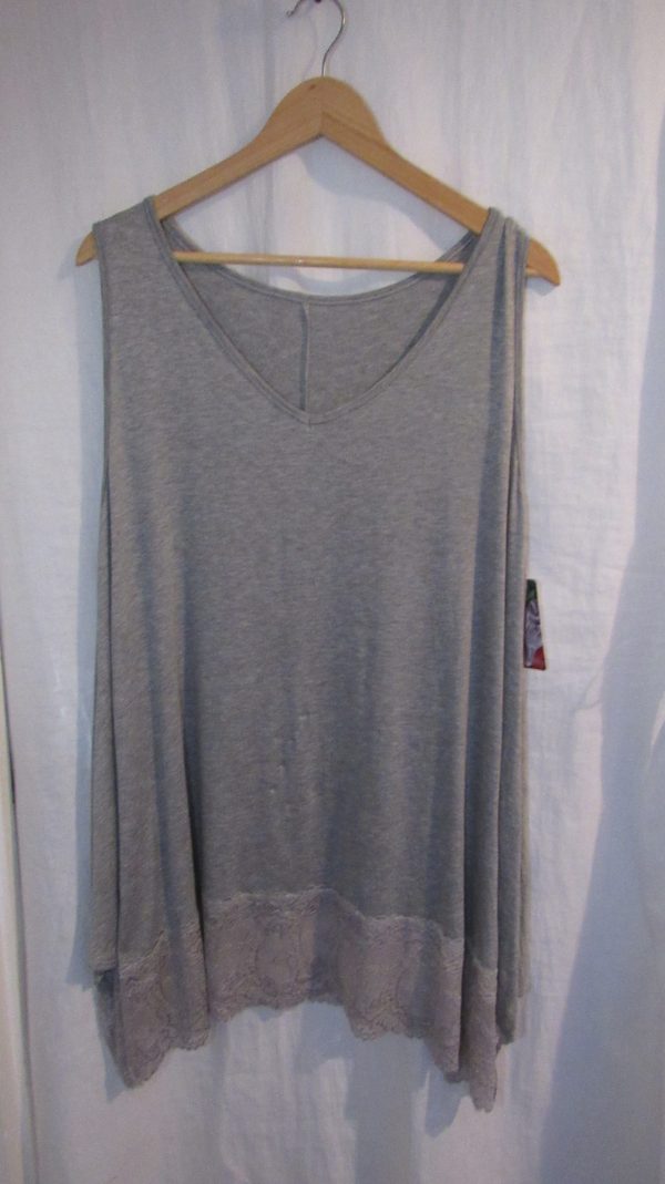 New Ladies Lacy Bottom Grey Longer Length Top V Neck One Size fits sizes 18 20 22
