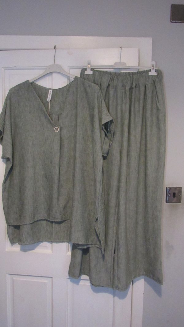 New Ladies Khaki Green Plus Size 2 Piece Set One Size fits sizes 18 20 22 - Image 2