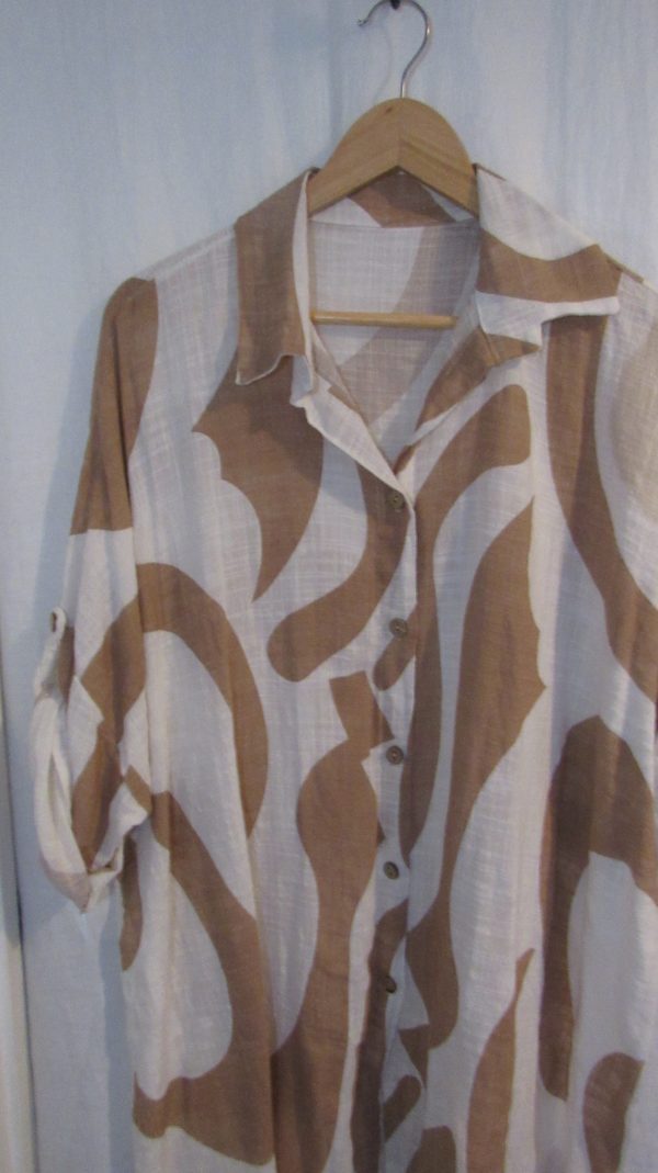 New Ladies Mocha White Swirl Button Up Cheesecloth Shirt One Size fits sizes 18 20 22 - Image 3