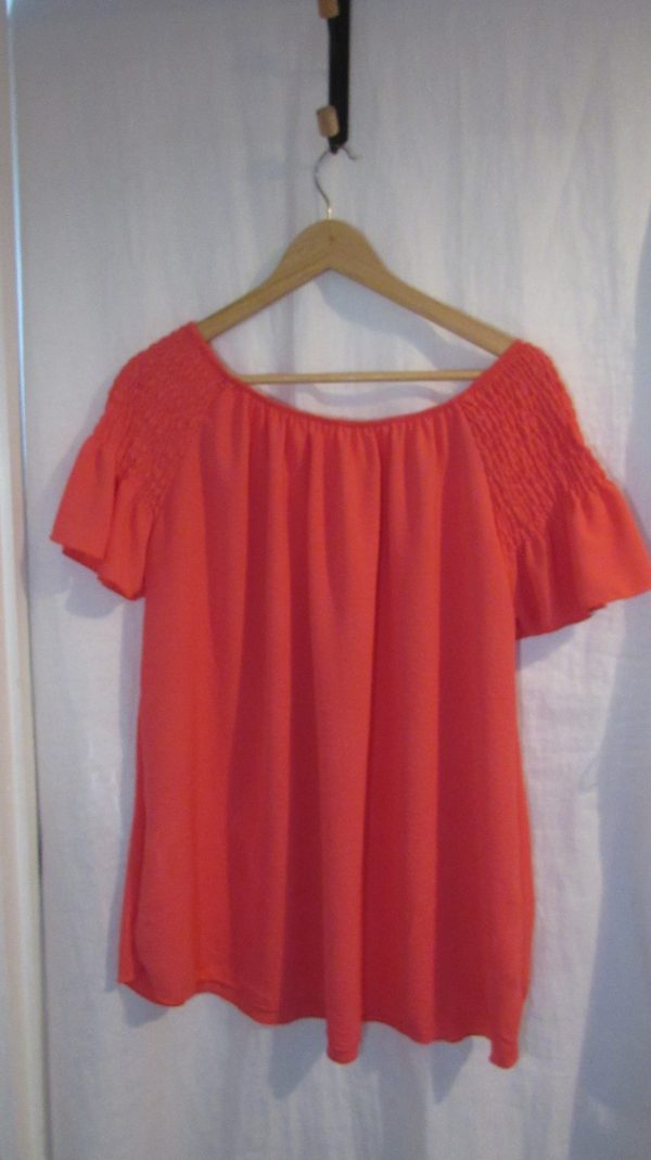 New Ladies Coral Ruffle Sleeve Top One Size fits sizes 16 18 20 22 - Image 4