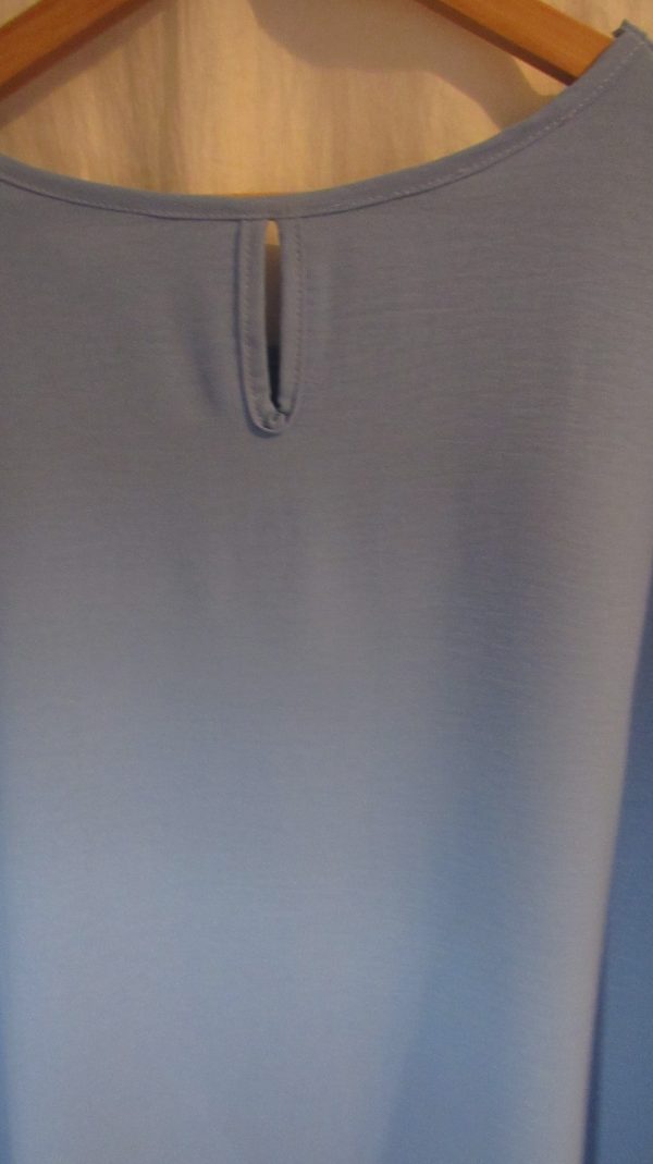 New Ladies Pale Blue Pearls on the sleeves Tunic Top One Size fits sizes 16 18 20 22 - Image 5