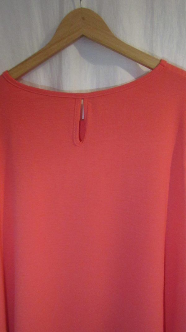 New Ladies Coral Pearls on the sleeves Tunic Top One Size fits sizes 16 18 20 22 - Image 5