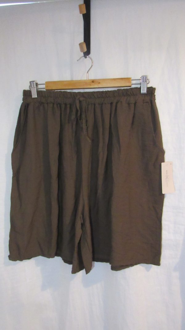 New Ladies Brown Pocket Shorts One size fits sizes 16 18 20 22
