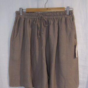New Ladies Mocha Pocket Shorts One size fits sizes 16 18 20 22
