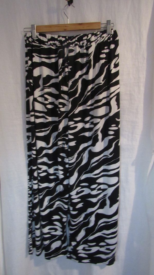 New Ladies Black White Silky Palazzo Wide Leg Trousers One size fits sizes 18 20 22 - Image 5