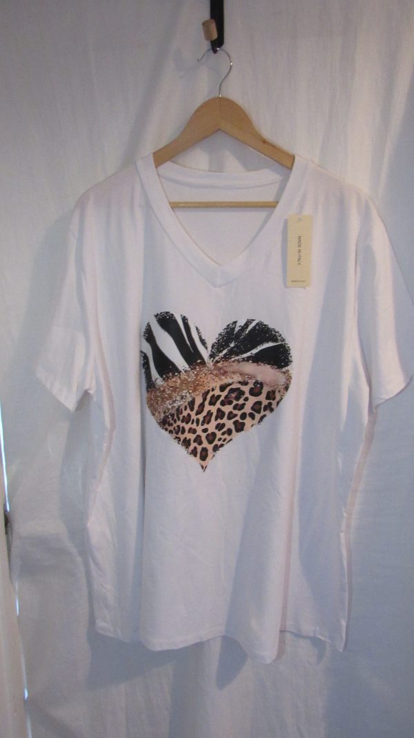 New Ladies Women White Heart V Neck T-shirt One Size Fits 18 20 22 - Image 2