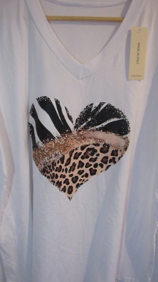New Ladies Women White Heart V Neck T-shirt One Size Fits 18 20 22 - Image 3