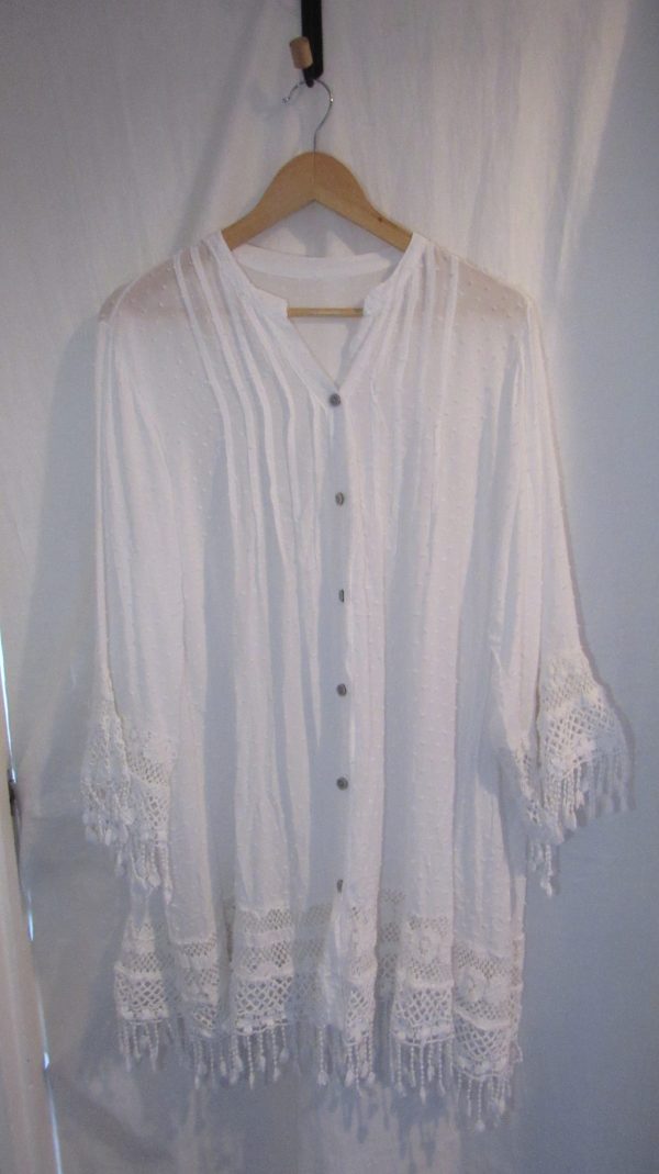 New Ladies White Tassel Button Up Blouse One Size fits sizes 16 18 20 22