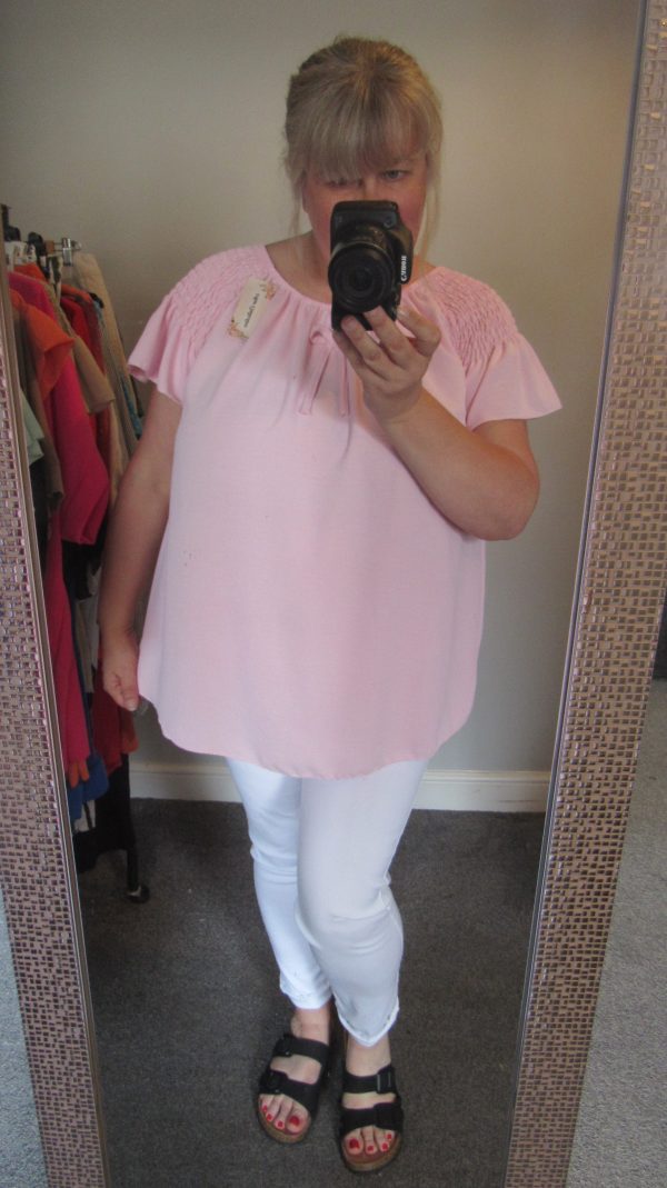 New Ladies Pale Pink Ruffle Sleeve Top One Size fits sizes 16 18 20 22 - Image 5