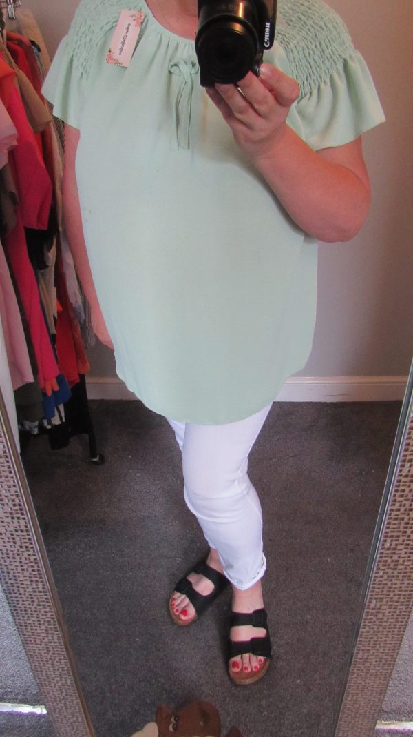 New Ladies Sage Ruffle Sleeve Top One Size fits sizes 16 18 20 22 - Image 8