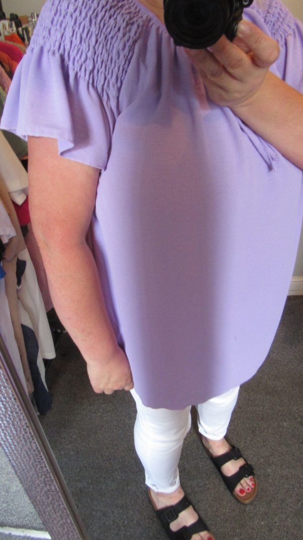 New Ladies Lilac Ruffle Sleeve Top One Size fits sizes 16 18 20 22 - Image 8