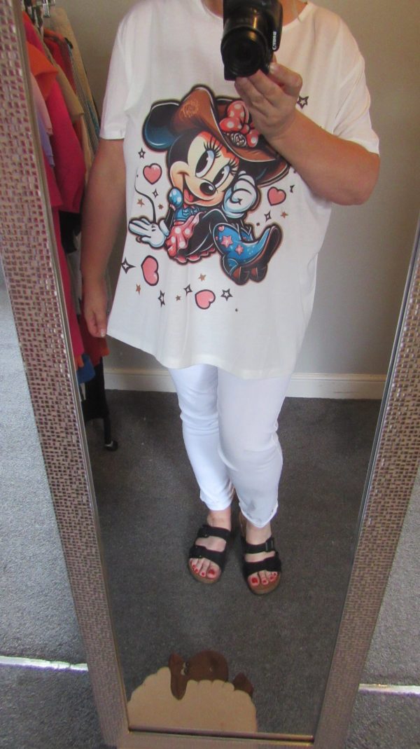 New Ladies White Minnie Print T-shirt One Size fits sizes 16 18 20 22 - Image 6