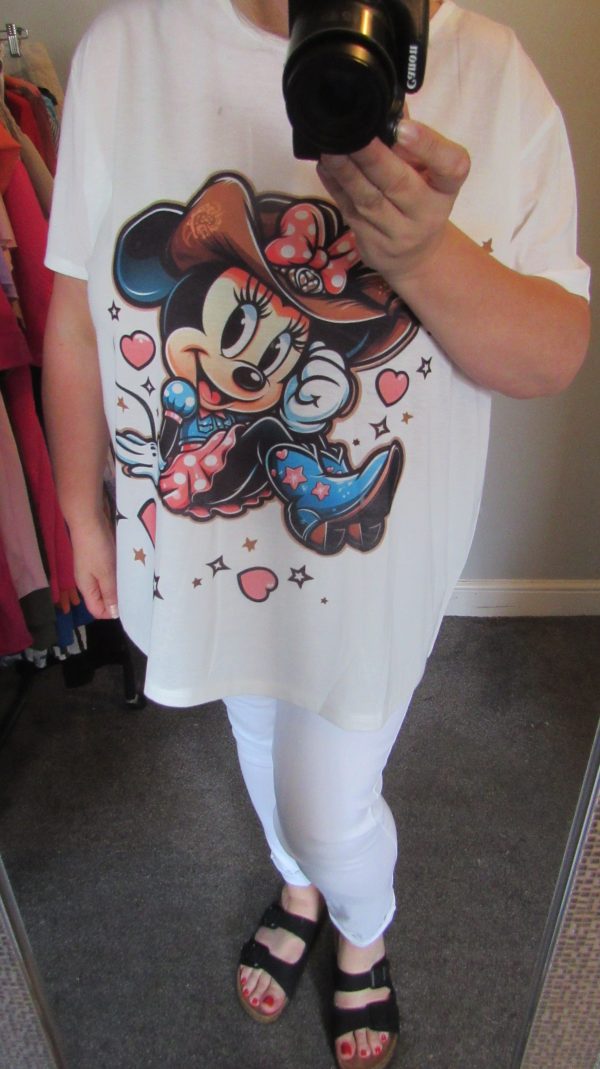 New Ladies White Minnie Print T-shirt One Size fits sizes 16 18 20 22 - Image 8