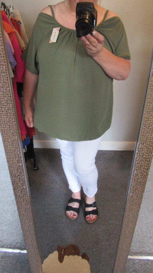 New Ladies Khaki Cold Shoulder Sleeve Top One Size fits sizes 16 18 20 22 - Image 6