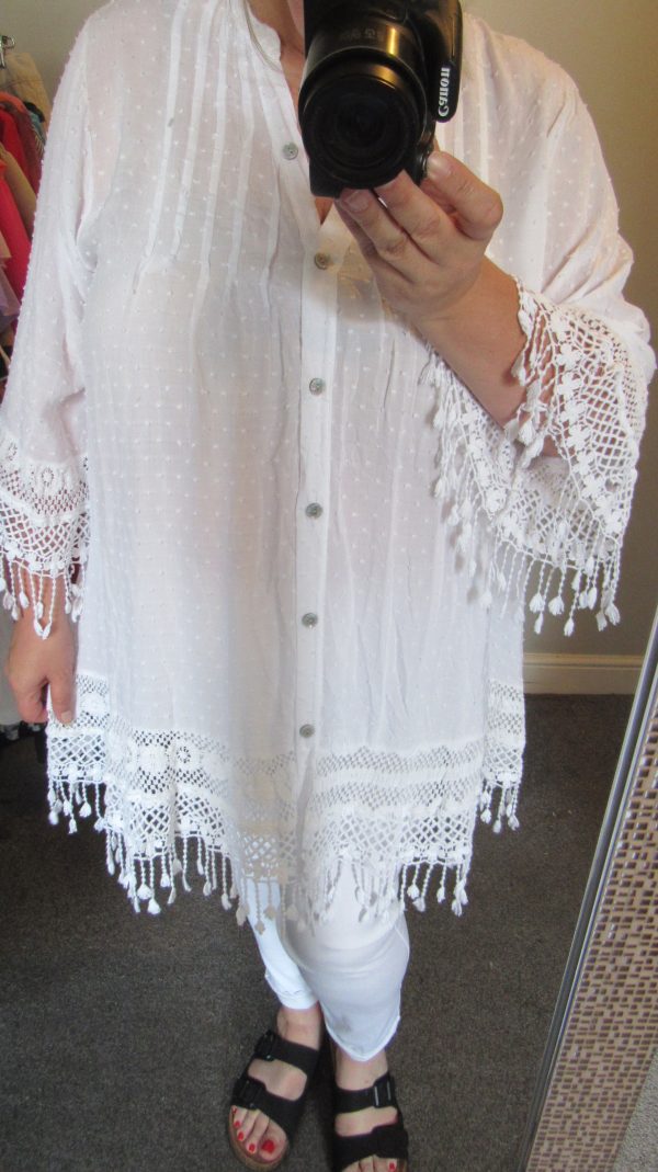 New Ladies White Tassel Button Up Blouse One Size fits sizes 16 18 20 22 - Image 9