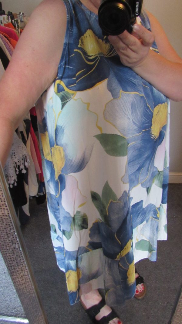 New Ladies Blue Floral Sleeveless Sun Dress One Size fits sizes 18 20 22 - Image 8