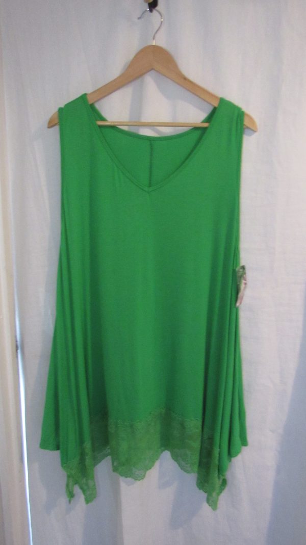 New Ladies Lacy Bottom Green Longer Length Top V Neck One Size fits sizes 18 20 22 - Image 2