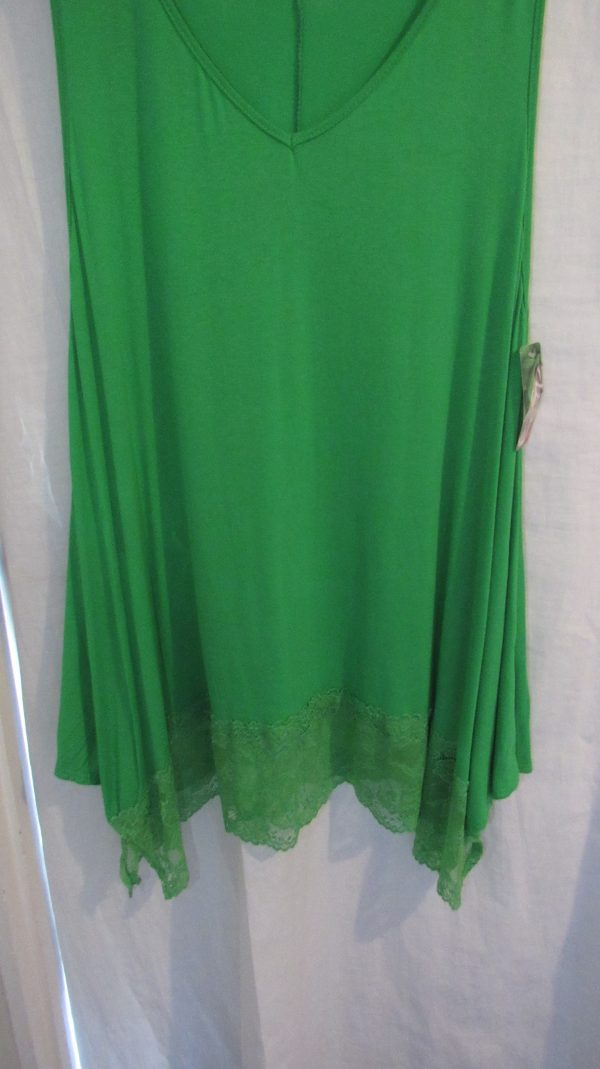 New Ladies Lacy Bottom Green Longer Length Top V Neck One Size fits sizes 18 20 22 - Image 4