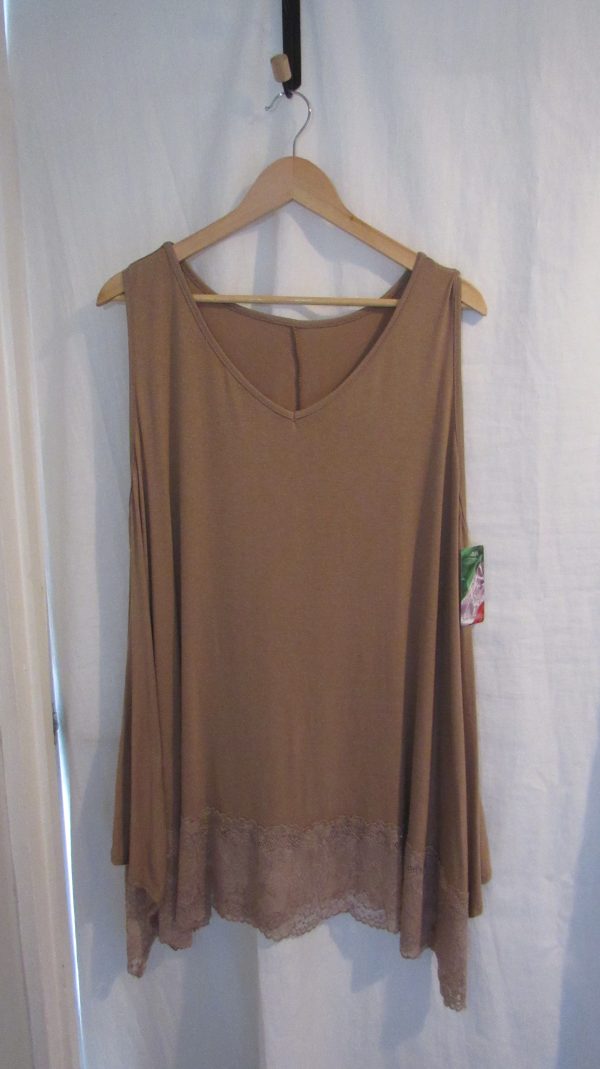 New Ladies Lacy Bottom Camel Longer Length Top V Neck One Size fits sizes 18 20 22 - Image 2