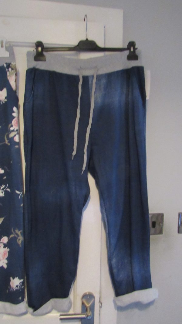 Bundle Deal 2 x pairs of Size 2 Joggers for £20 One Size fits 16 18 20 22 - Image 3