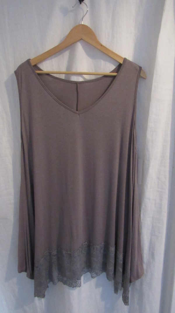 SALE SALE SALE New Ladies Lacy Bottom Mocha Longer Length Top V Neck One Size fits sizes 18 20 22 NON RETURNABLE