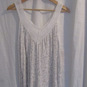 New Ladies White Floral Sleeveless Top One Size fits sizes 18 20 22