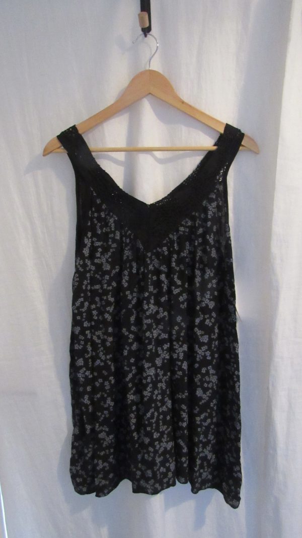 New Ladies Black Floral Sleeveless Top One Size fits sizes 18 20 22 - Image 2