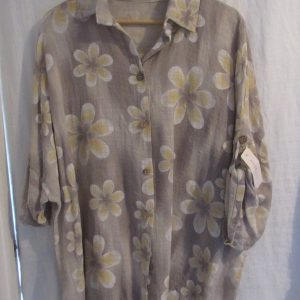 New Ladies Beige Flower Button Down Shirt One Size fits sizes 18 20 22