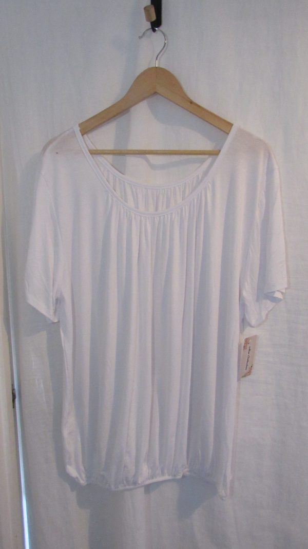 New Ladies White Elasticated Bottom Top One size fits sizes 16 18 20 22 Plus Size - Image 2