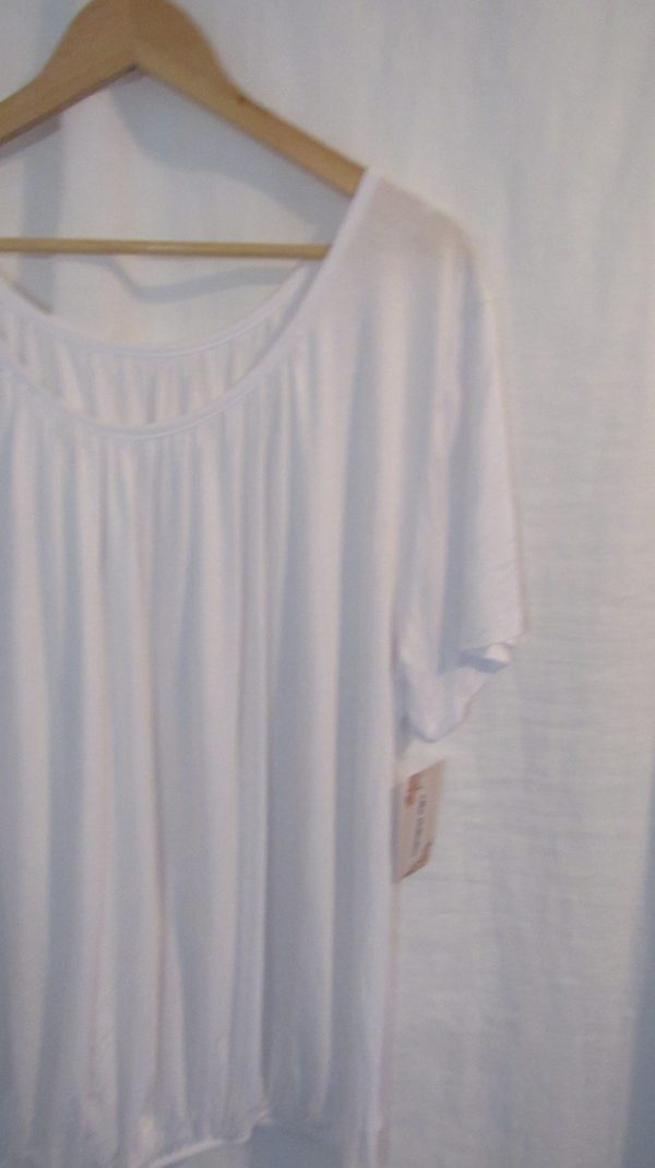New Ladies White Elasticated Bottom Top One size fits sizes 16 18 20 22 Plus Size - Image 3